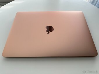 Predám Apple MacBook Air 13" - 2