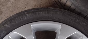 Vredestein 225/45 R18 95Y + disky 5x112 8,0J ET39 - 2