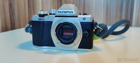 Olympus OM-D E-M10 Mark II - 2