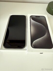 iPhone 15 Pro 512GB Black Titanium - 2