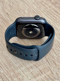 Apple Watch Series 5 GPS Aluminum 44mm - Space Gray - 2