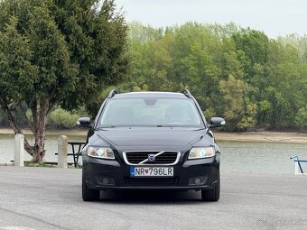 Volvo V50 2.0d 2007 100kw - Tempomat, ťažné, 2 sady kolies - 2