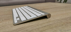 Apple wireless keyboard - 2