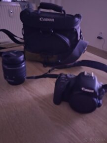 Canon EOS 200 D - 2