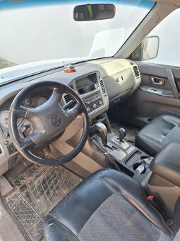 Mitsubishi pajero 3.2Di-D Dakar a/t Wagon - 2