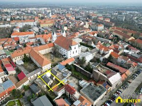 NA PREDAJ RODINNÝ DOM V PRIAMOM CENTRE MESTA KOMÁRNO - 2