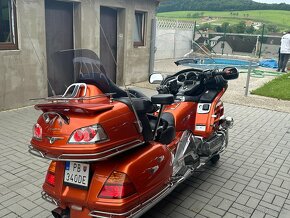 Honda Goldwing GL1800A - 2