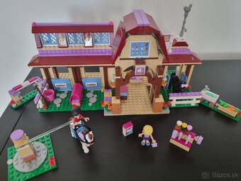 LEGO Friends 41126 - Jazdecký klub v Heartlake - 2