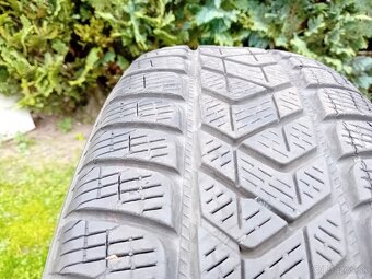 215/65 r17 Pirelli Scorpion, zimné, 4ks, do 7,5mm - 2