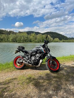 Yamaha MT-07 - 2