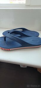 Predám nové šľapky CROCS, modré a čierne.veľkosť 45. - 2