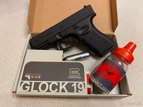 VZDUCHOVÁ PIŠTOĽ UMAREX GLOCK 19 4,5MM - 2