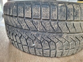 255/40 r18 - 2