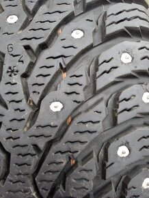 215/60 r16 zimné pneu.7,5 mm - 2