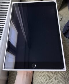 iPad 10.2 (8. generácia) - 2