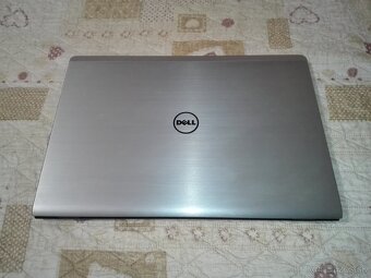 Dell. Intel i5. 17,3 HD+. 256 GB SSD.8GB. nVidia 2+4GB. - 2