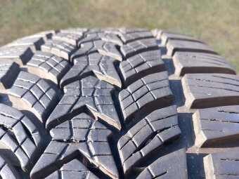 225/45 r17 zimne pneumatiky - 2