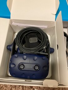 Htc Vive Pro  +  USB 512GB   +    Vr Hry - 2