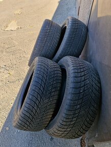 Bridgestone 235/55 R 18 zimne - 2