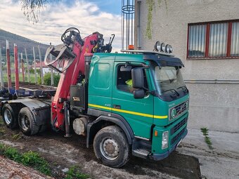 LESOVOZ Volvo FM 440 s HR Epsilon E165 Z a návesom UMIKOV - 2