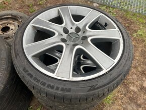 Predam kolesa dvojrozmer 225/40r18 a 265/35r18 - 2