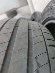 Predám pneumatiky Michelin 215/60 R17 - 2