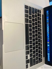 Apple MacBook Pro - 2