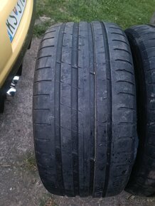 225 35 R19 pneu Nokian - 2