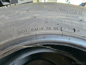 Zimne pneu 235/60R18 107H - 2