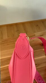 Louis Vuitton puffer bag - 2