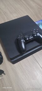 Playstation 4 slim - 2