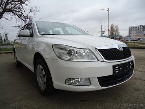 Škoda Octavia Combi 1.6 MPI Elegance - 2