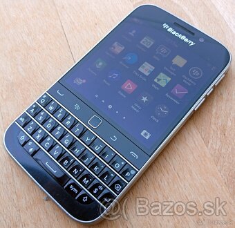 Blackberry Classic Q20 cierny - 2