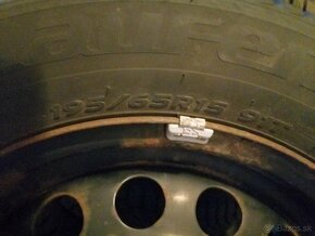 Predam zimne pneu 195/65R15 na suzuki sx4 - 2