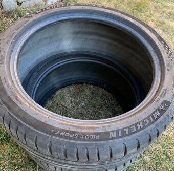 1 kus Michelin Pilot Sport 5 225/45 R17 - 2