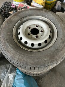 225/70r15c - 2