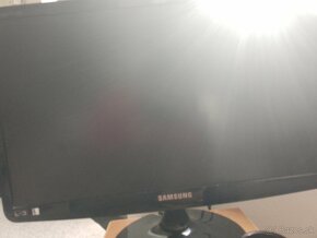 Samsung model S22A100N monitor - 2