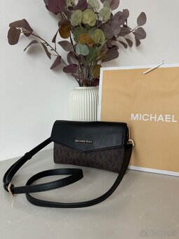 Michael Kors crossbody kabelka - 2