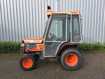 Traktor Kubota B2400 - 2