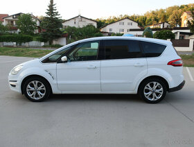 Ford S-Max TITANIUM 2012 2,0TDCI 140k, ťažné zar., 7sedadiel - 2