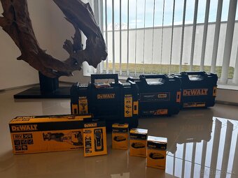 Úplne NOVÉ - NEVYBALENÉ aku. náradie DeWalt - 2