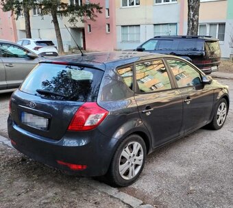 Kia Cee'd 1,4 rok 2010 - 2