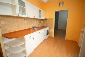 Na PREDAJ 2 izbový BYT 56m² Partizánske- Šipok - 2