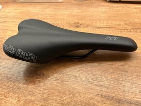 Sedlo Selle Italia - 2