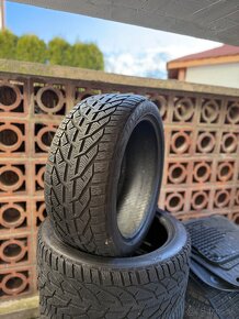 Predám zimne pneumatiky 245/40 R18 - 2