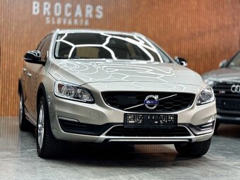 Volvo V60 D3 Cross Country 2.0D,Momentum,1Majiteľ - 2