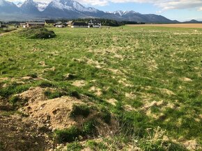 NA PREDAJ SLNEČNÉ POZEMKY S VÝHĽADOM NA VYSOKÉ TATRY - 2