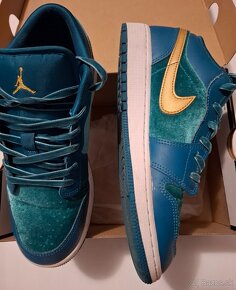 Jordan 1 Low SE Velvet Geode Teal GS - 2