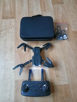 Dron E99 pro , 4K, novy - 2