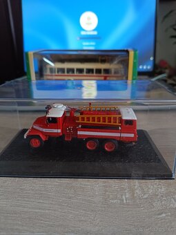 MODELY 1:72 AUTOBUS+V3S - 2